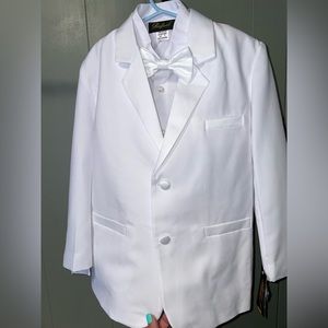 Boys size 8 White tuxedo NEW WITH TAGS Brand Raphael